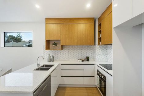 Photo of property in 2/9 Blanes Road, Weymouth, Auckland, 2103