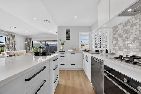 Photo of property in 11 Peony Drive, Greytown, 5712