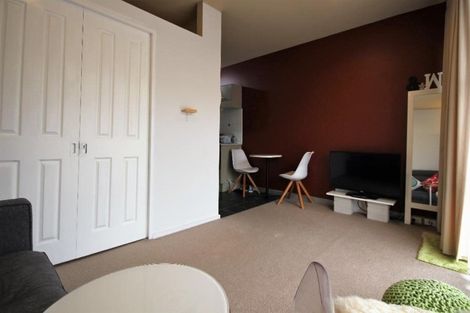 Photo of property in Atrium Towers, 1n/154 The Terrace, Wellington Central, Wellington, 6011