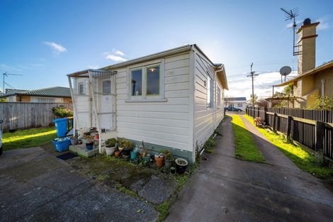 Photo of property in 80 Victoria Street, Hawera, 4610