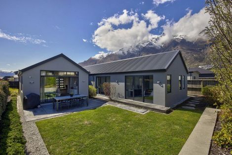 Photo of property in 45 Jack Hanley Drive, Jacks Point, Queenstown, 9371