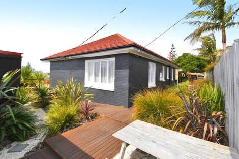 Photo of property in 12 Totara Road, Leigh, 0985