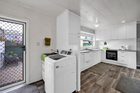 Photo of property in 61 Murray Avenue, Hawera, 4610