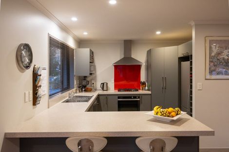 Photo of property in 47 Geneva Terrace, Kelvin Grove, Palmerston North, 4414