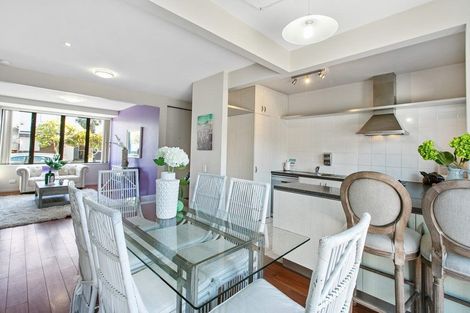 Photo of property in 15 Kirikiri Lane, East Tamaki, Auckland, 2013