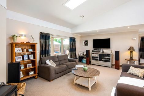 Photo of property in 26 Gandalf Crescent, Paraparaumu, 5032