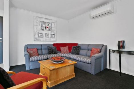 Photo of property in 27 Plescher Crescent, Leamington, Cambridge, 3432