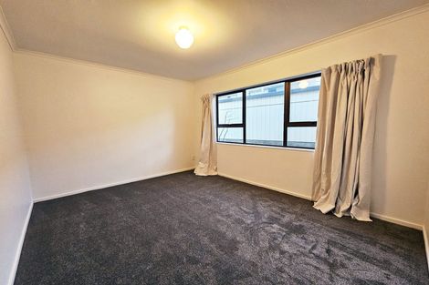 Photo of property in 22 Rangitane Street, Maupuia, Wellington, 6022