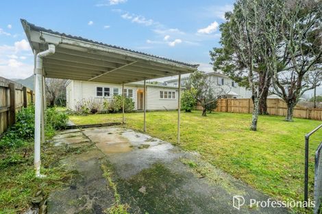 Photo of property in 35 Farmer Crescent, Taita, Lower Hutt, 5011