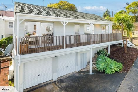Photo of property in 1/124 Deep Creek Road, Torbay, Auckland, 0630