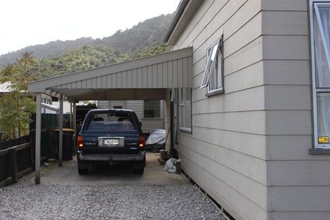 Photo of property in 71 Fox Street, Cobden, Greymouth, 7802