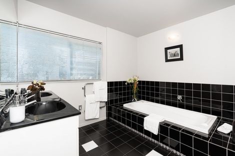 Photo of property in 40 Vipond Road, Stanmore Bay, Whangaparaoa, 0932