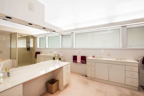 Photo of property in 40 Wai-iti Crescent, Woburn, Lower Hutt, 5010