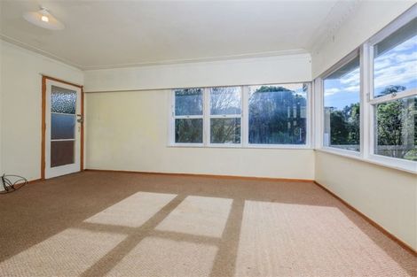 Photo of property in 5 Woodglen Road, Glen Eden, Auckland, 0602