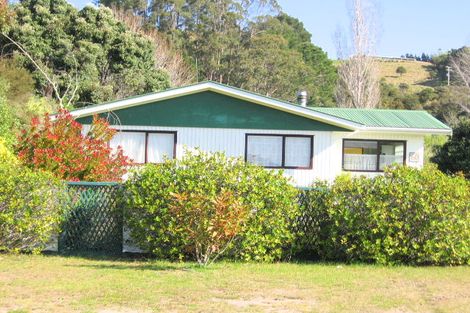 Photo of property in 68 Riverview Road, Cooks Beach, Whitianga, 3591