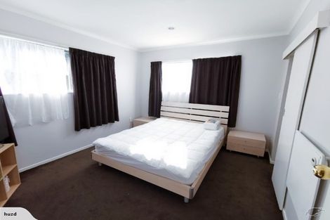 Photo of property in 14 Sharivari Place, Conifer Grove, Takanini, 2112