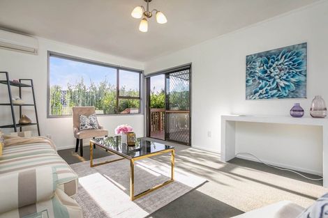 Photo of property in 69 Powrie Street, Glenfield, Auckland, 0629