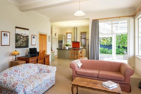 Photo of property in 11 Hukarere Road, Bluff Hill, Napier, 4110