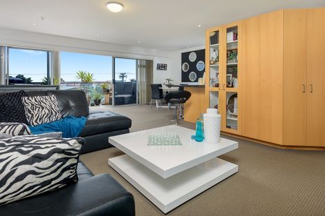 Photo of property in 3/1086 Papamoa Beach Road, Papamoa Beach, Papamoa, 3118