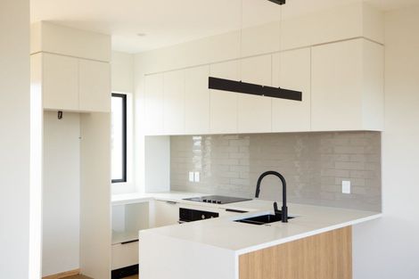 Photo of property in 10 Balthazar Road, Kumeu, 0810