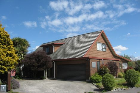 Photo of property in 18 Watson Place, Rangiora, 7400