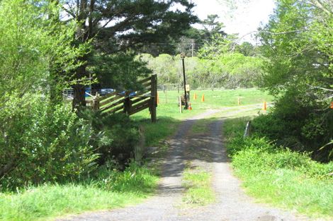 Photo of property in 10 Anzac Valley Road, Waitakere, Auckland, 0816