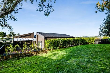 Photo of property in 20 Tiverton Crescent, Whalers Gate, New Plymouth, 4310