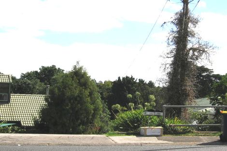 Photo of property in 146 Glenfield Road, Birkenhead, Auckland, 0626