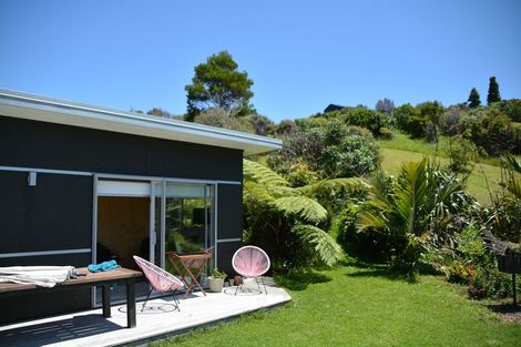 Photo of property in 50a Ocean Beach Road, Tairua, 3508