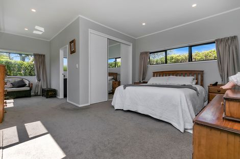 Photo of property in 17 Matua Road, Huapai, Kumeu, 0810