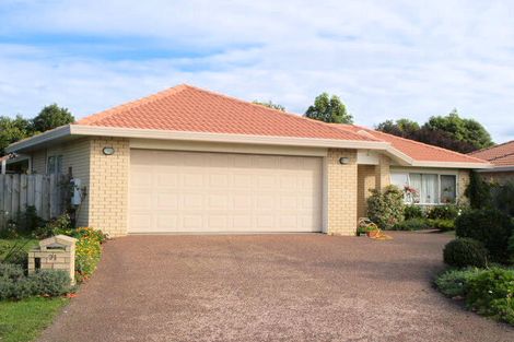 Photo of property in 31 Ambleside Drive, Northpark, Auckland, 2013