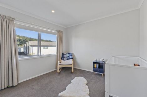 Photo of property in 30 Bluff Road, Kenepuru, Porirua, 5022