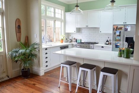 Photo of property in 15 George Street, Thorndon, Wellington, 6011