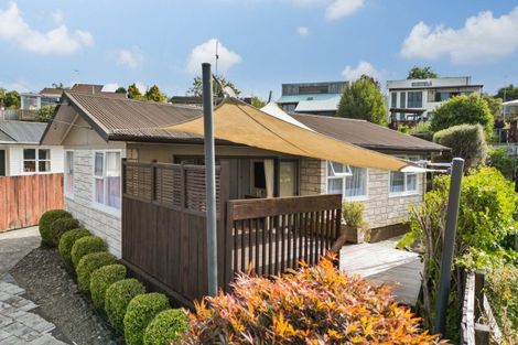 Photo of property in 27 Manapouri Place, Glenview, Hamilton, 3206