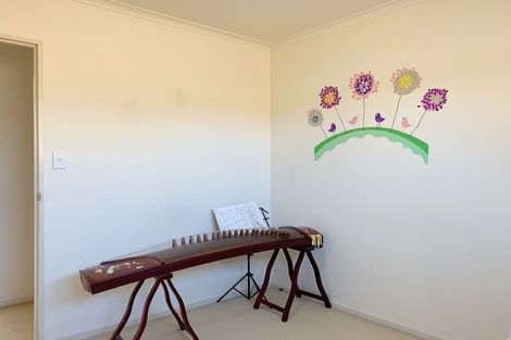 Photo of property in 72a Hepburn Road, Glendene, Auckland, 0602