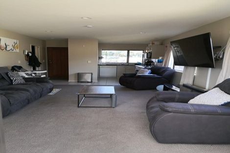 Photo of property in 33 Puma Drive, Golflands, Auckland, 2013