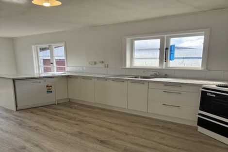 Photo of property in 58 Sutton Crescent, Papakura, 2110