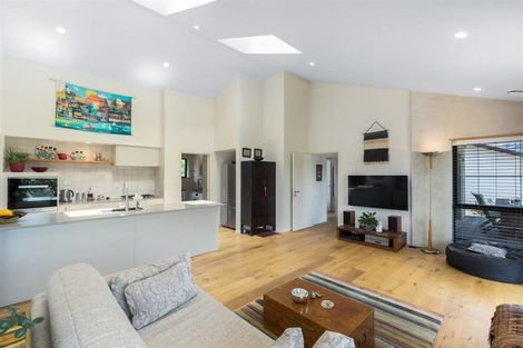 Photo of property in 25 The Heights Avenue, Wanaka, 9305