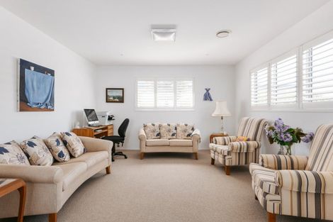 Photo of property in 15 Maria Tini Drive, Papamoa Beach, Papamoa, 3118