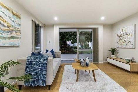 Photo of property in 11 Phar Lap Crescent, Takanini, 2112