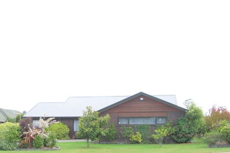 Photo of property in 34 Fairview Terrace, Waipahihi, Taupo, 3330