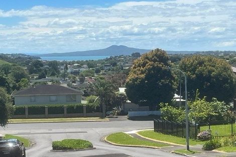 Photo of property in 9 Tromie Place, Highland Park, Auckland, 2010