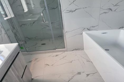 Photo of property in 3c Woodside Road, Massey, Auckland, 0614