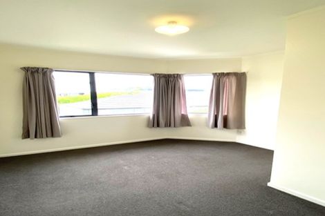 Photo of property in 16a Tonkin Drive, Sunnynook, Auckland, 0620