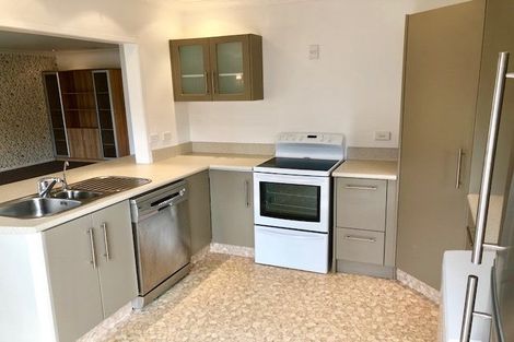 Photo of property in 2/32 Merani Street, Narrow Neck, Auckland, 0622