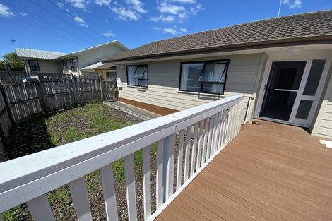 Photo of property in 1/16 Cabello Place, Unsworth Heights, Auckland, 0632