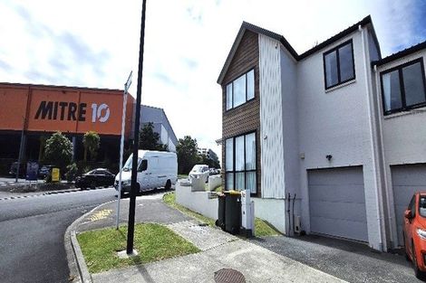 Photo of property in 72 Seafarer Crescent, Stanmore Bay, Whangaparaoa, 0932