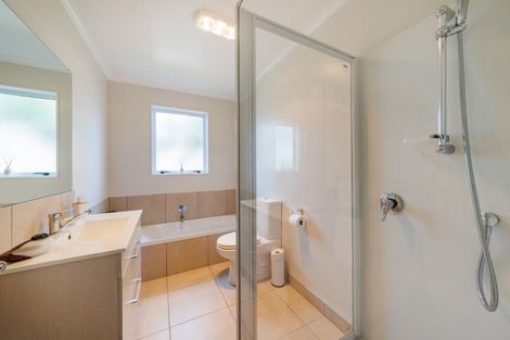 Photo of property in 10 Galea Grove, Kelvin Grove, Palmerston North, 4414