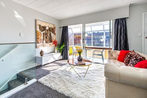 Photo of property in 4/111 Great South Road, Manurewa, Auckland, 2102