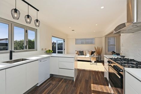 Photo of property in 20 Saint Hill Lane, Havelock North, 4130